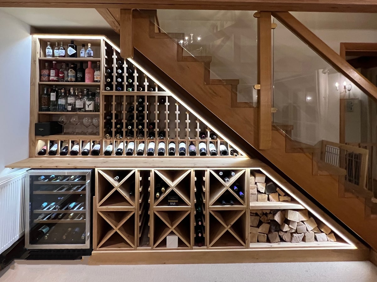 50+ Mẫu tủ rượu gầm cầu thang đẹp, hiện đại nhất hiện nay
